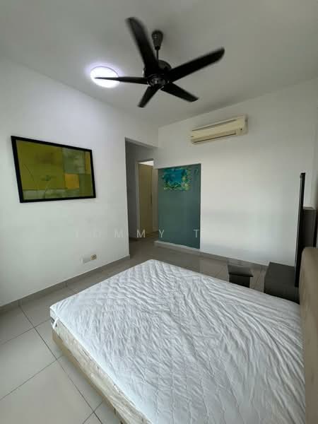 Tropez Residences untuk Untuk Disewa - RM 2,200 /bulan, Mac 2026 - Bedroom - PropertyGuru.com.my