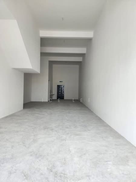 Shop for Rent in Bandar Bukit Tinggi (Klang) - Ice Lee - Interior - PropertyGuru.com.my