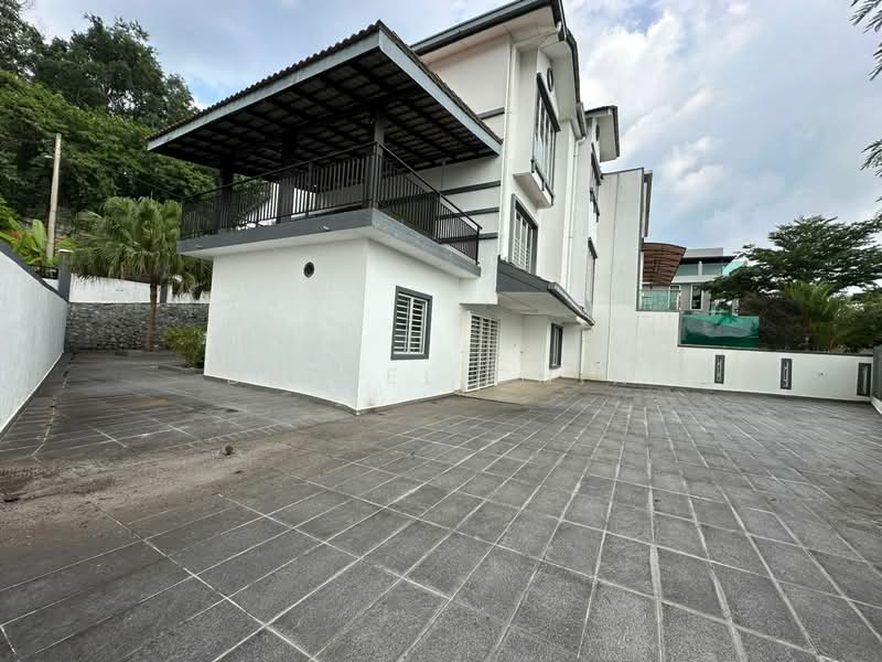 Semi-Detached House for Rent in Ukay Perdana (Ulu Kelang) - Daniel Chin - Exterior - PropertyGuru.com.my
