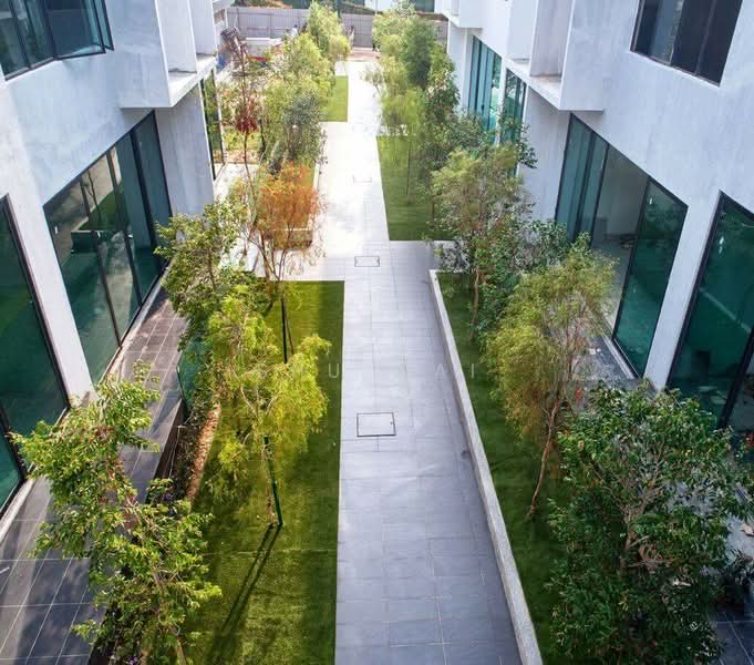 3-storey Terraced House for Sale in Sunway (Selangor) - Shu Wai - Exterior - PropertyGuru.com.my