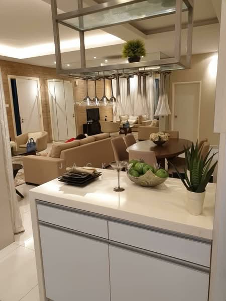 Kondominium untuk Dijual di Ferringhi Residence - Jack Law - Living Room - PropertyGuru.com.my