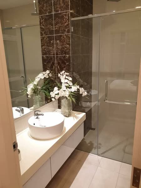 Kondominium untuk Dijual di Ferringhi Residence - Jack Law - Bathroom - PropertyGuru.com.my