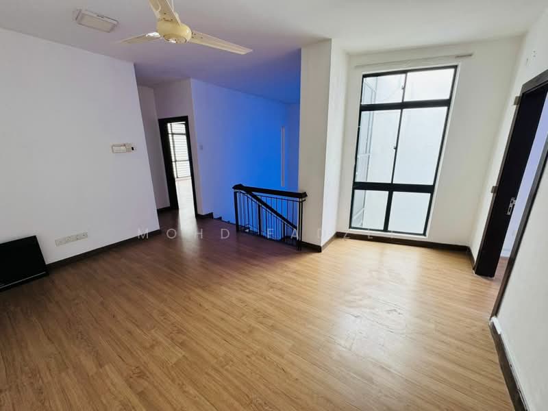 2-storey Terraced House for Sale in Laman Glenmarie (Shah Alam) - Mohd Fadzli - Interior - PropertyGuru.com.my