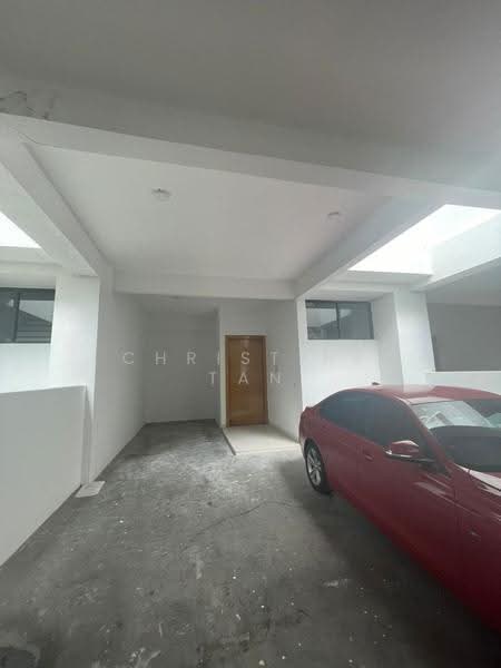 Terraced House for Rent in Damansara Perdana (Selangor) - Christine Tan - Car Park - PropertyGuru.com.my