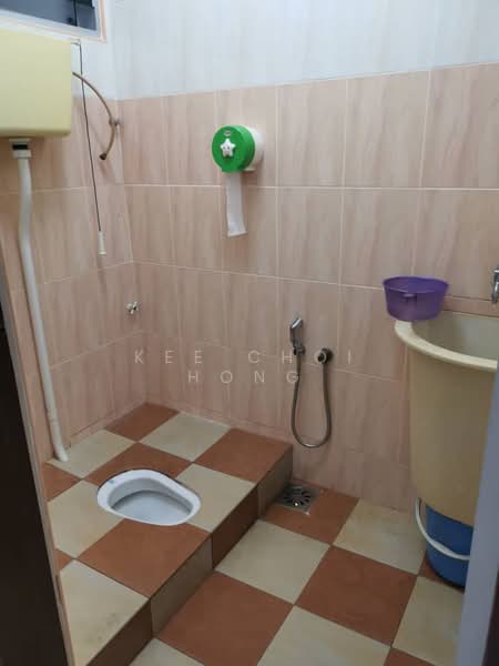Taman Sejati 3 Sitiawan untuk Untuk Dijual - RM 258,000, Mac 2026 - Bathroom - PropertyGuru.com.my