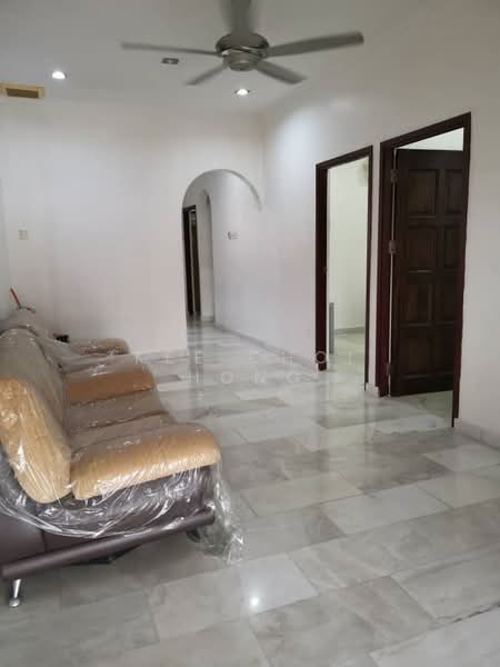 Taman Sejati 3 Sitiawan untuk Untuk Dijual - RM 258,000, Mac 2026 - Living Room - PropertyGuru.com.my