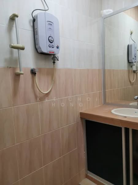 Taman Sejati 3 Sitiawan untuk Untuk Dijual - RM 258,000, Mac 2026 - Bathroom - PropertyGuru.com.my