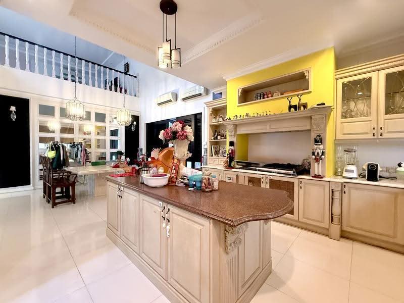 Bungalow House for Sale in Mutiara Damansara (Selangor) - Athikah Zainal - Kitchen - PropertyGuru.com.my
