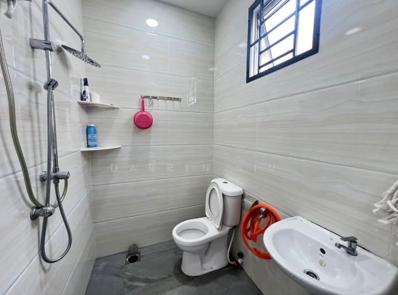 Taman Senai Jaya untuk Untuk Dijual - RM 508,000, Mac 2026 - Bathroom - PropertyGuru.com.my