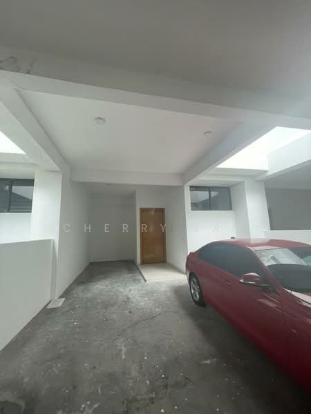 Empire Residence untuk Untuk Disewa - RM 5,500 /bulan, Mac 2026 - Car Park - PropertyGuru.com.my