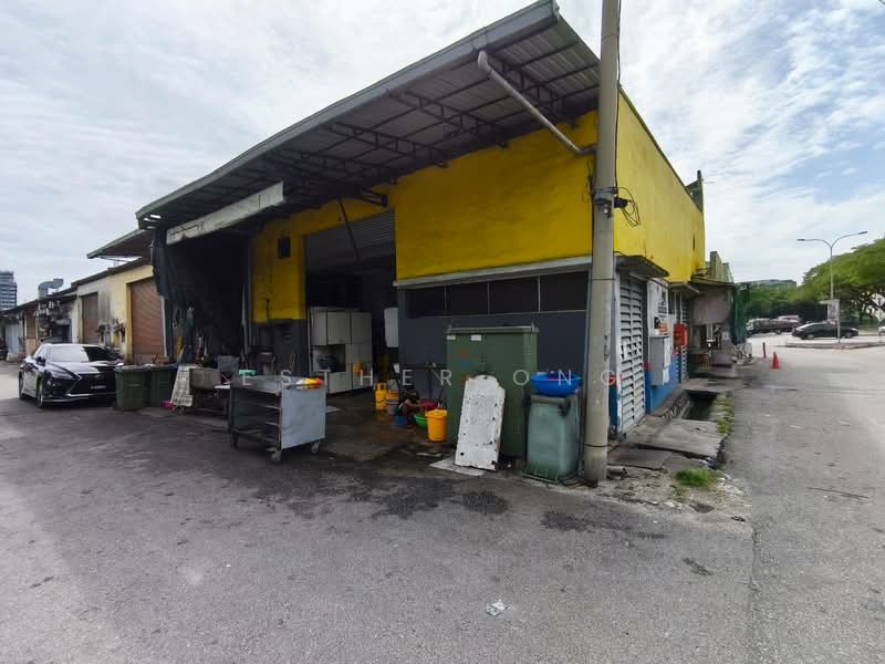 1.5-storey Adjoining Factory Taman Perindustrian Bukit Serdang untuk Untuk Dijual - RM 4,800,000, Mac 2026 - Exterior - PropertyGuru.com.my