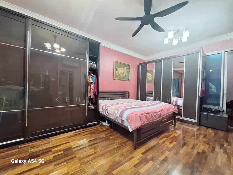 Taman Prima Tropika untuk Untuk Dijual - RM 890,000, Mac 2026 - Bedroom - PropertyGuru.com.my