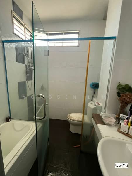 2-storey Terraced House for Sale in Setia Indah (Setia Alam) - Yongsen Lim - Bathroom - PropertyGuru.com.my