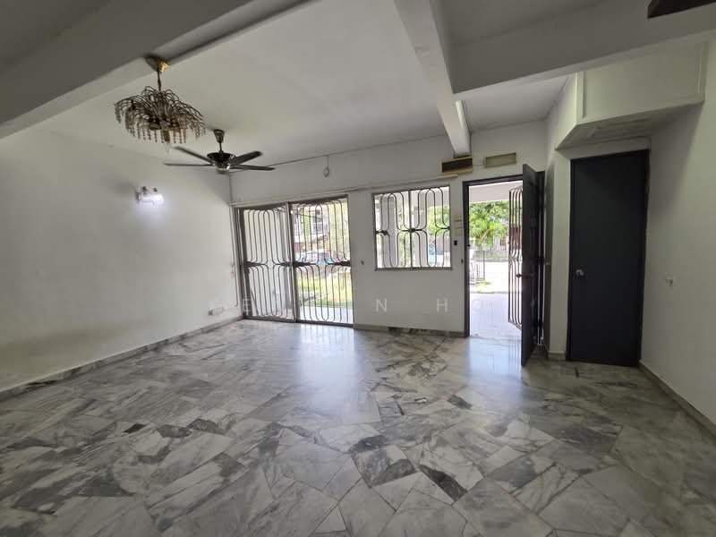 2-storey Terraced House for Sale in Taman TTDI Jaya (Shah Alam) - Kenson Ho - Living Room - PropertyGuru.com.my