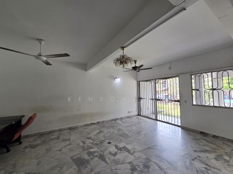 2-storey Terraced House for Sale in Taman TTDI Jaya (Shah Alam) - Kenson Ho - Living Room - PropertyGuru.com.my