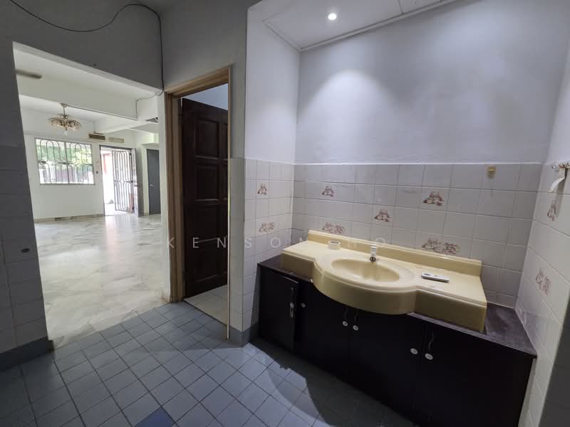 2-storey Terraced House for Sale in Taman TTDI Jaya (Shah Alam) - Kenson Ho - Interior - PropertyGuru.com.my