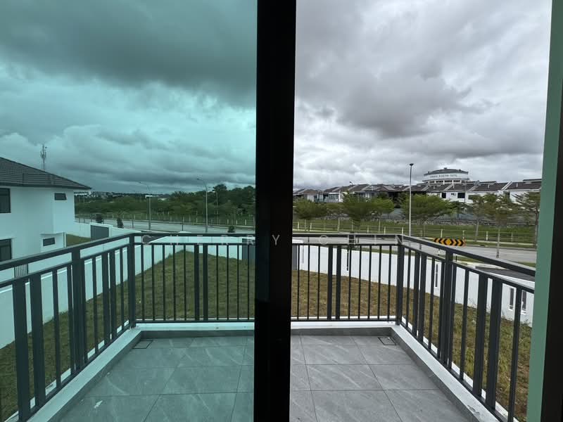 Austin Duta Phase 11A untuk Untuk Disewa - RM 5,500 /bulan, Apr 2026 - Balcony - PropertyGuru.com.my