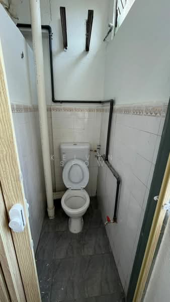 Taman Terubong Indah (Majestic Heights) untuk Untuk Disewa - RM 700 /bulan, Mac 2026 - Bathroom - PropertyGuru.com.my