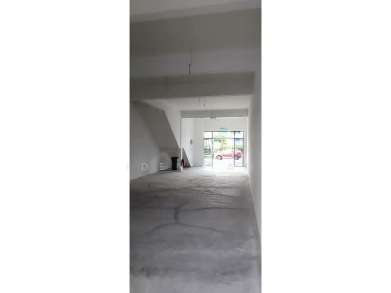 Shop / Office for Rent in Taman Bukit Kaze (Ulu Tiram) - Iden Tan - Interior - PropertyGuru.com.my