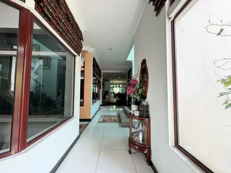 Semi-Detached House for Sale in Bukit Jelutong (Shah Alam) - Eda Zainal - PropertyGuru.com.my