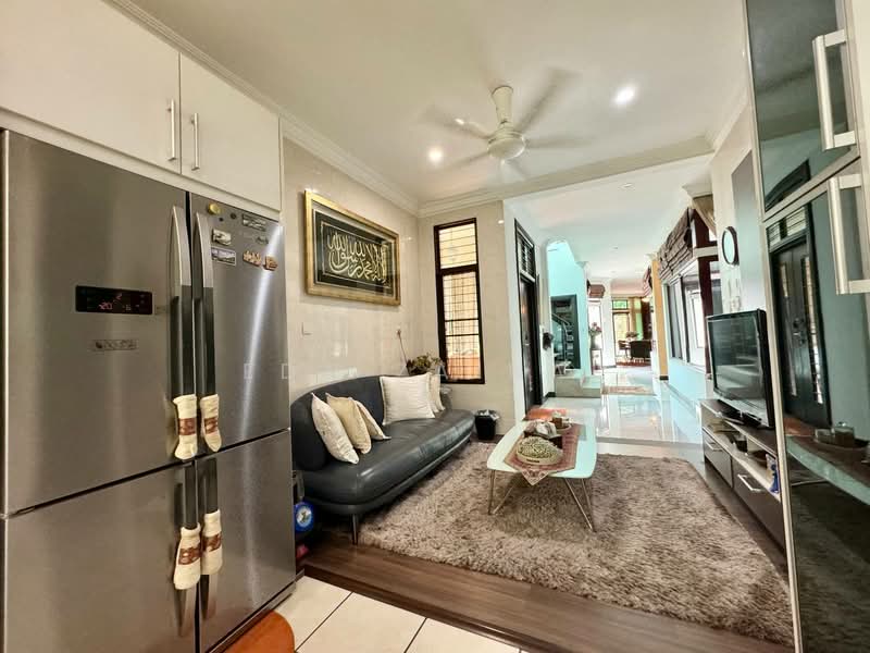 Semi-Detached House for Sale in Bukit Jelutong (Shah Alam) - Eda Zainal - PropertyGuru.com.my