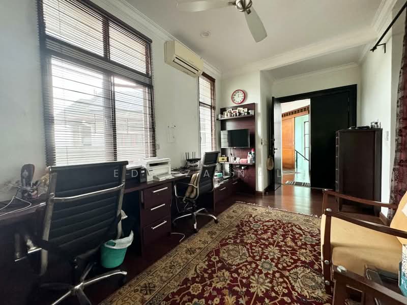 Semi-Detached House for Sale in Bukit Jelutong (Shah Alam) - Eda Zainal - PropertyGuru.com.my