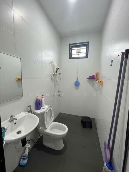 2-storey Terraced House for Sale in Taman Austin Duta (Tebrau) - Agnes Boo - Bathroom - PropertyGuru.com.my
