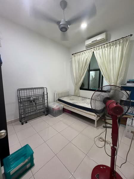 2-storey Terraced House for Sale in Taman Austin Duta (Tebrau) - Agnes Boo - Bedroom - PropertyGuru.com.my