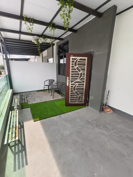 2-storey Terraced House for Sale in Setia Tropika (Johor Bahru) - Iden Tan - Balcony - PropertyGuru.com.my