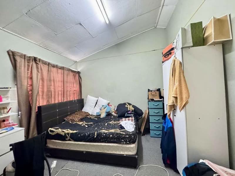 End Lot Double Storey Terrace Taman Sri Ampang Selangor untuk Untuk Dijual - RM 390,000, Mac 2026 - Bedroom - PropertyGuru.com.my