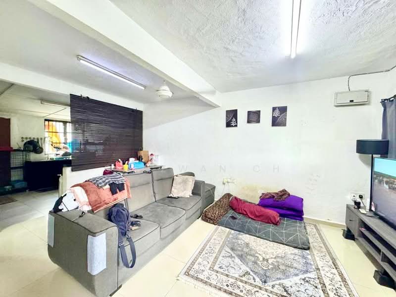 End Lot Double Storey Terrace Taman Sri Ampang Selangor untuk Untuk Dijual - RM 390,000, Mac 2026 - Living Room - PropertyGuru.com.my