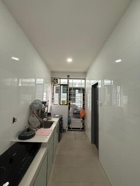 The Canal Garden South, Horizon Hills untuk Untuk Dijual - RM 1,250,000, Mac 2026 - Kitchen - PropertyGuru.com.my