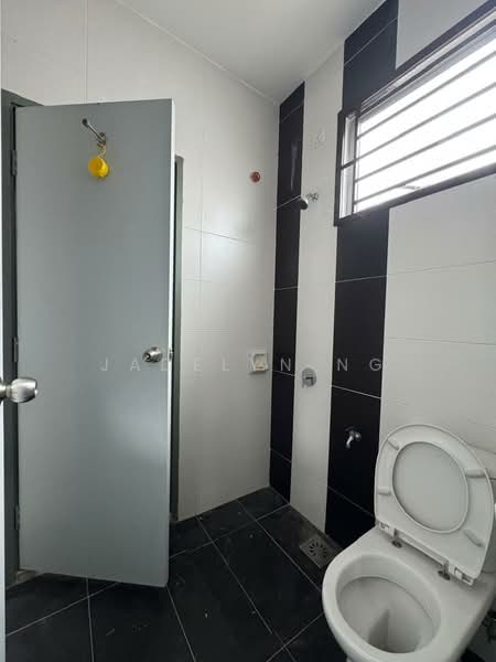 Rumah Teres 2 Tingkat untuk Disewa di Kulai (Johor) - Jadelyn Ng - Bathroom - PropertyGuru.com.my