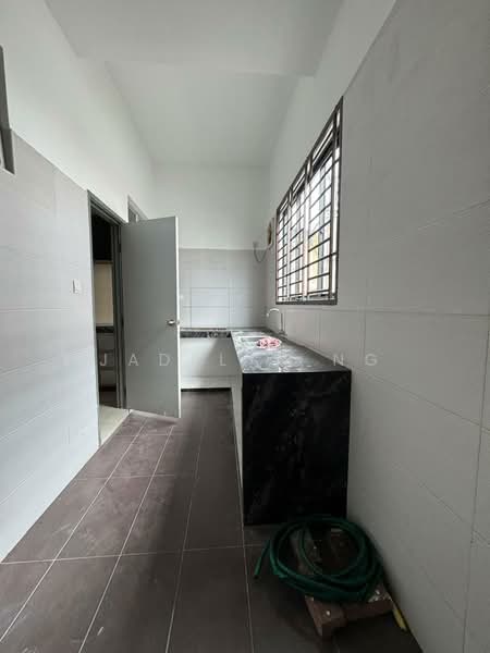 Rumah Teres 2 Tingkat untuk Disewa di Kulai (Johor) - Jadelyn Ng - Kitchen - PropertyGuru.com.my