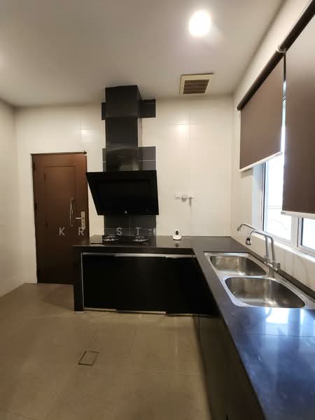Kemuning Utama Palma untuk Untuk Dijual - RM 1,600,000, Mac 2026 - Kitchen - PropertyGuru.com.my