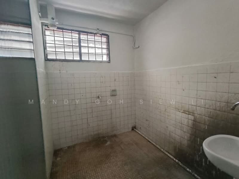 Shop for Rent in Tebrau (Johor) - Mandy Goh Siew Li - Bathroom - PropertyGuru.com.my