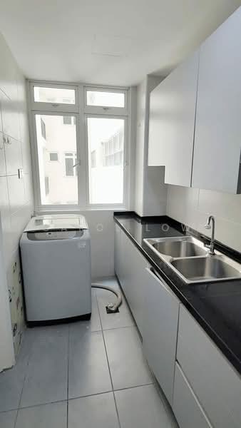 Service Residence for Sale at KSL Residence @ Daya - Carol Low - Kitchen - PropertyGuru.com.my