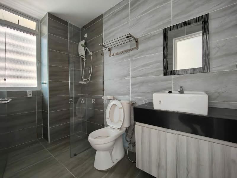 Service Residence for Sale at KSL Residence @ Daya - Carol Low - Bathroom - PropertyGuru.com.my