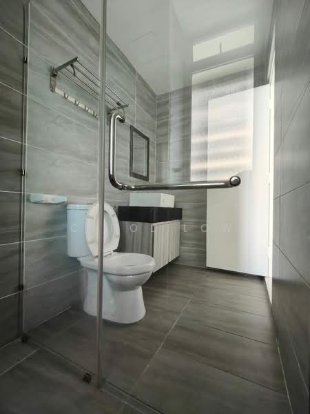 Service Residence for Sale at KSL Residence @ Daya - Carol Low - Bathroom - PropertyGuru.com.my