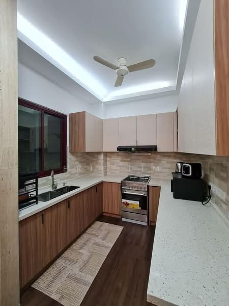 Surian Condominium untuk Untuk Disewa - RM 3,600 /bulan, Mac 2026 - Kitchen - PropertyGuru.com.my