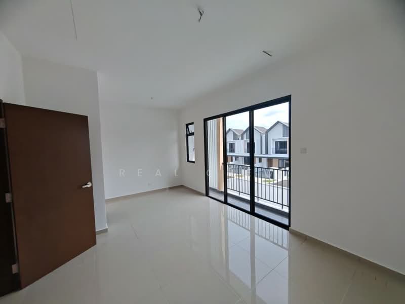 Taman Mount Austin untuk Untuk Disewa - RM 3,000 /bulan, Mac 2026 - Living Room - PropertyGuru.com.my