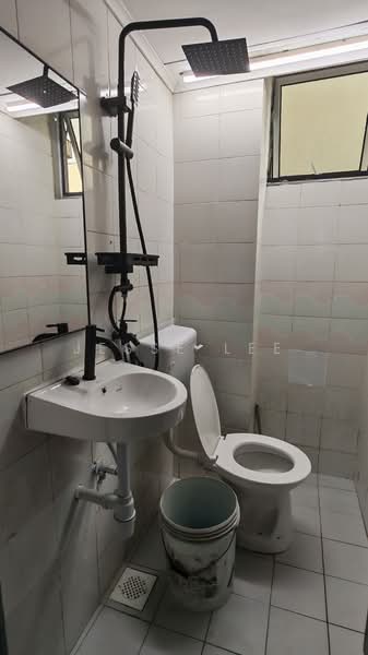 SD Apartments untuk Untuk Disewa - RM 1,200 /bulan, Mac 2026 - Common Bathroom - PropertyGuru.com.my