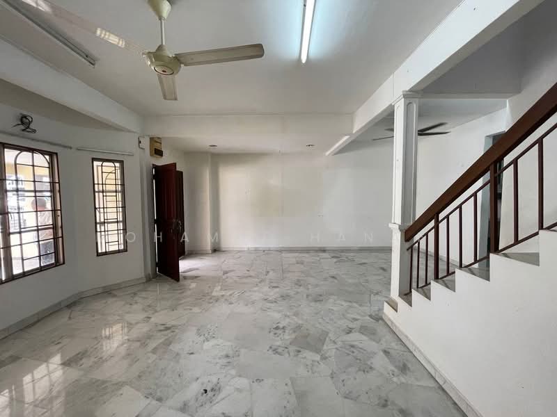 2-storey Terraced House for Sale in Usj 9 (Subang Jaya) - Mohamad Hanafi - Living Room - PropertyGuru.com.my