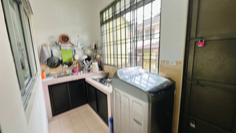Taman Daya - Jalan Nibong 32 untuk Untuk Dijual - RM 700,000, Mac 2026 - Kitchen - PropertyGuru.com.my