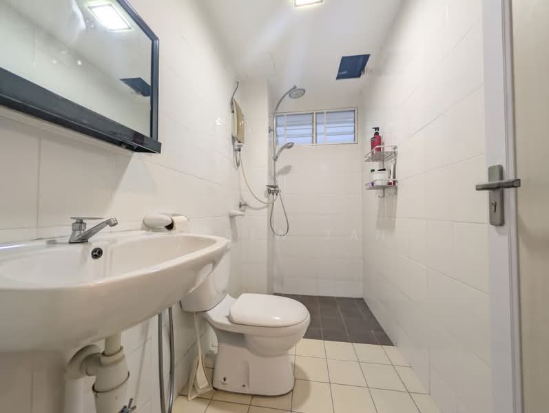 Apartment for Sale at Seri Jati - Andrew Tan - Bathroom - PropertyGuru.com.my