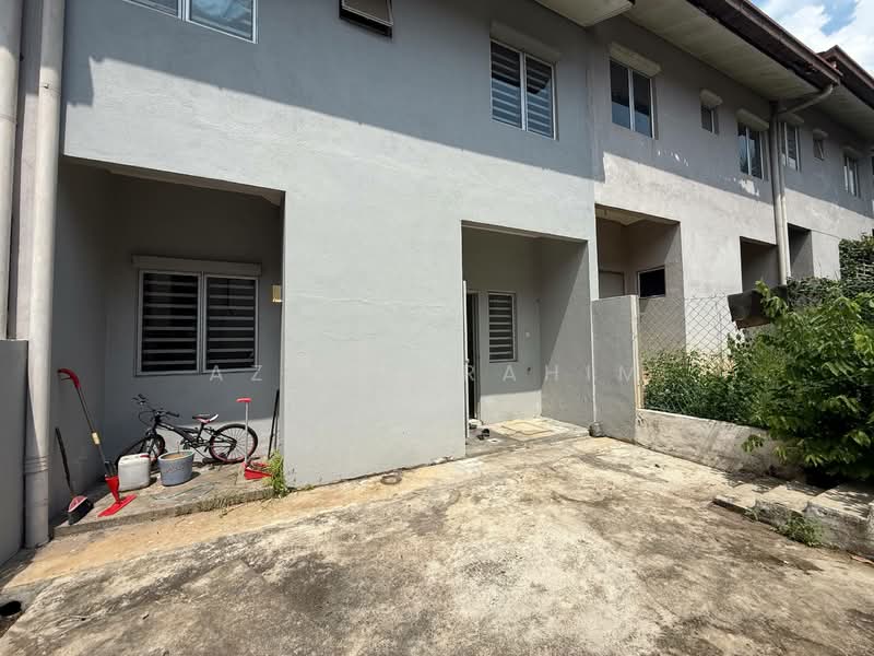 2-storey Terraced House for Sale in Shah Alam (Selangor) - Azli Ibrahim - Exterior - PropertyGuru.com.my