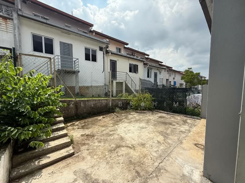 2-storey Terraced House for Sale in Shah Alam (Selangor) - Azli Ibrahim - Exterior - PropertyGuru.com.my