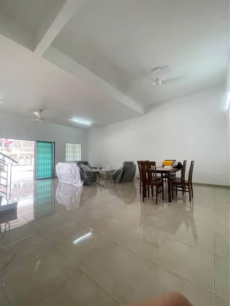 2-storey Terraced House for Sale in Ipoh (Perak) - KEAT . - Living Room - PropertyGuru.com.my