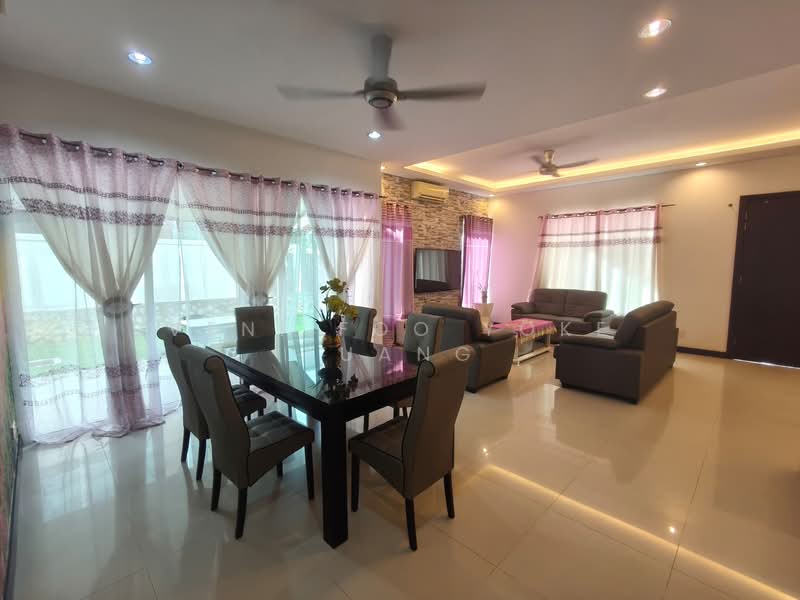 Semi-Detached House for Rent in Setia Alam (Selangor) - Veni Foo Yoke Fuang - Living Room - PropertyGuru.com.my