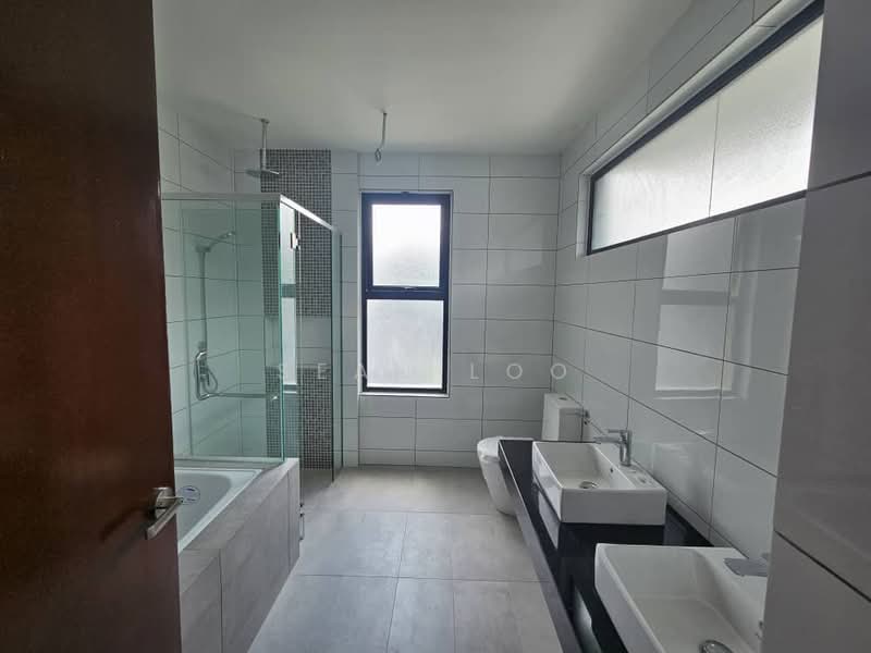 Semi-Detached House for Rent in Ampang (Selangor) - Sean Loo - Bathroom - PropertyGuru.com.my